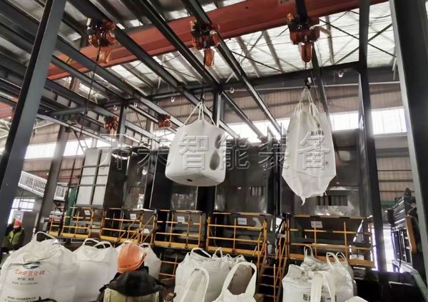 氯化钾吨袋拆包机 多台吨袋拆包投料站现场
